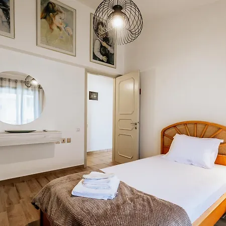 Luxury Grand - 4 Bedrooms -free Parking - Center Villa *
