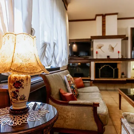 Luxury Grand - 4 Bedrooms -free Parking - Center