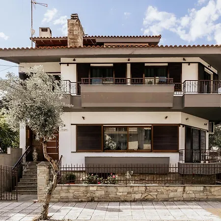 Luxury Grand - 4 Bedrooms -free Parking - Center Villa *